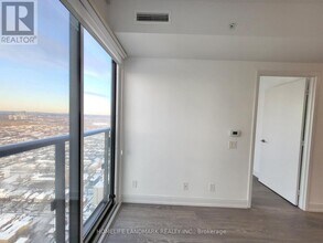 181 Dundas St E in Toronto, ON - Building Photo - Building Photo