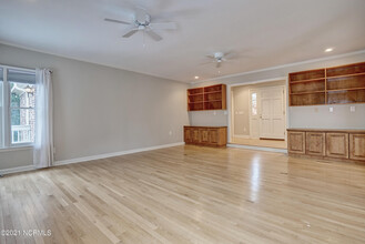 8333 Bald Eagle Ln in Wilmington, NC - Building Photo - Building Photo
