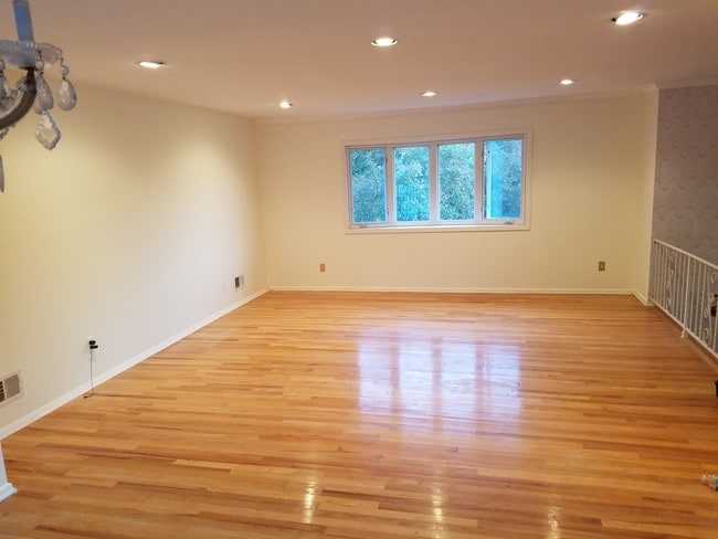 32 Mitchell Ave in Piscataway, NJ - Building Photo - Building Photo