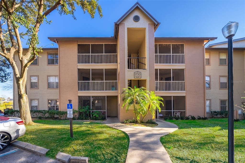 956 Salt Pond Pl in Altamonte Springs, FL - Building Photo