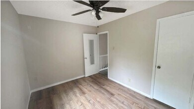 9838 Village Lance in San Antonio, TX - Building Photo - Building Photo
