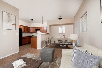 Coronado Townhomes in Bernalillo, NM - Foto de edificio - Building Photo