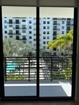 11300 Biscayne Blvd, Unit 822 in Miami, FL - Building Photo