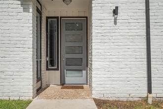 1014 Fleetwood Pl Dr in Houston, TX - Building Photo - Building Photo