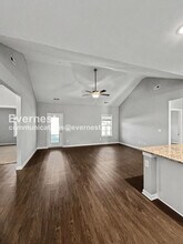 1033 Echo Rdg Rd in Columbia, TN - Building Photo - Building Photo