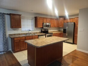 1540 Pine View Dr in Tallahassee, FL - Building Photo - Building Photo