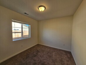 322 Double Spring Dr in Reno, NV - Building Photo - Building Photo