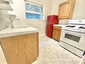 532 S Coronado St, Unit 102 in Los Angeles, CA - Building Photo