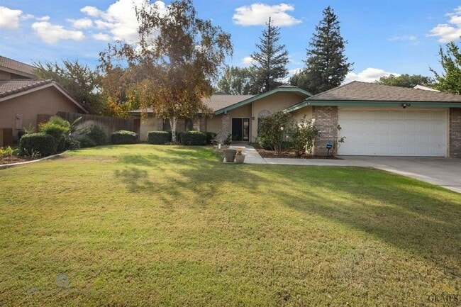 property at 9805 Mesa Oak Dr