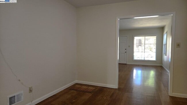 702 Solano Ave in Albany, CA - Building Photo - Building Photo