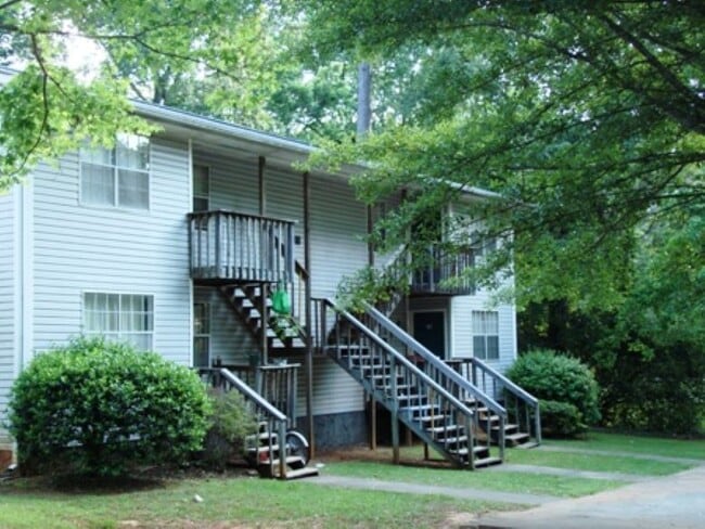 property at 325 Overland Rd