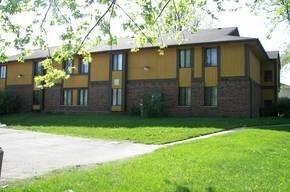 8500-8514 N Servite Dr in Milwaukee, WI - Building Photo - Building Photo