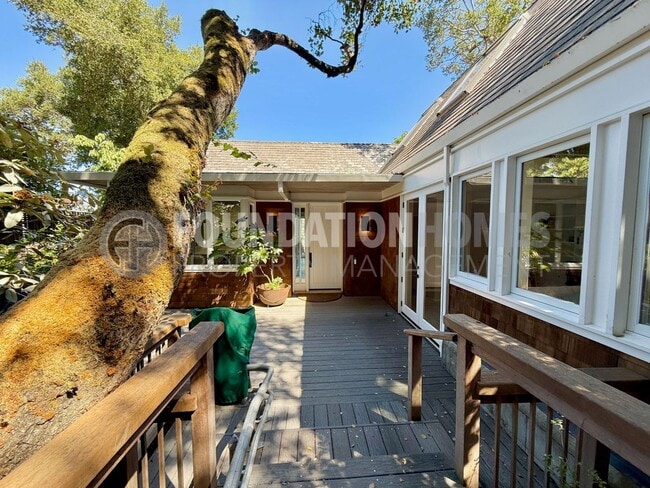 9 Fern Ave in Belvedere, CA - Building Photo - Building Photo