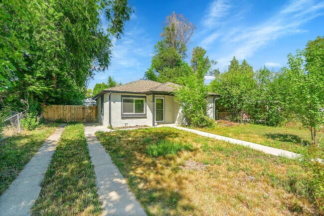 1655 Yosemite St in Denver, CO - Building Photo - Building Photo