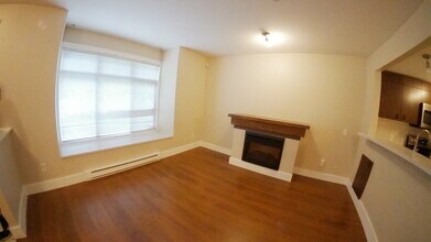 7428 Southwynde Ave in Burnaby, BC - Building Photo - Building Photo