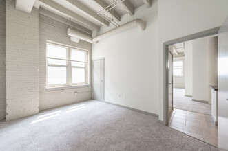 The Lofts in Cleveland, OH - Building Photo - Interior Photo