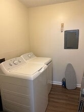 608 Spirit Ct in Virginia Beach, VA - Building Photo - Building Photo