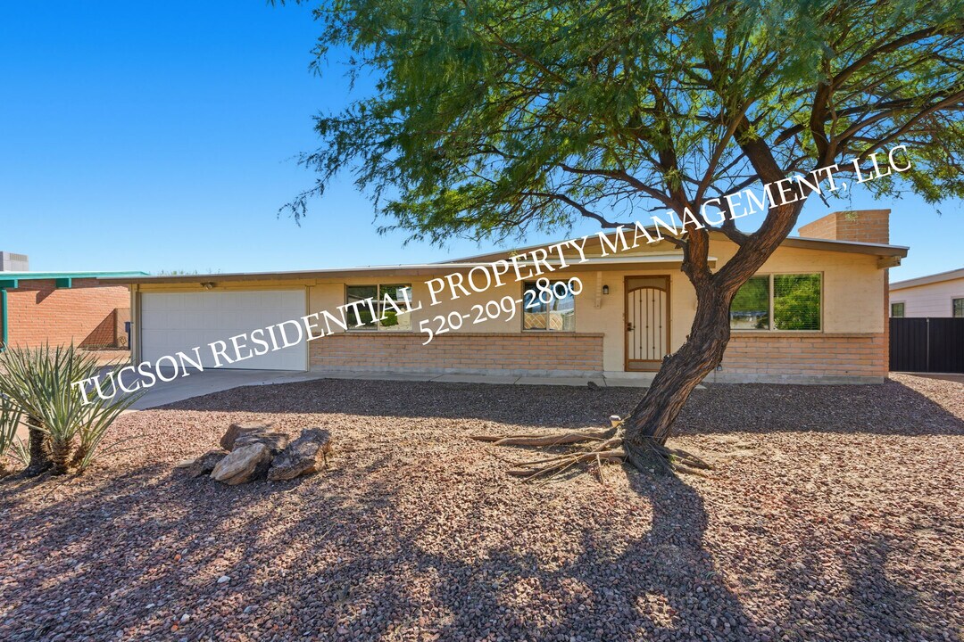 9712 E Nicaragua Pl in Tucson, AZ - Building Photo