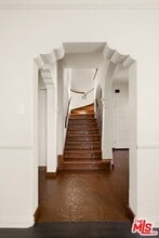 120 S Poinsettia Pl in Los Angeles, CA - Building Photo - Building Photo