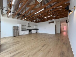 1425 W 24th St in Los Angeles, CA - Building Photo - Building Photo
