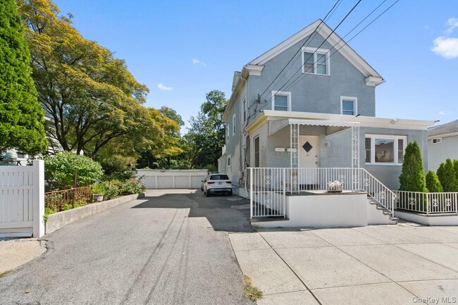 property at 14 Alder St