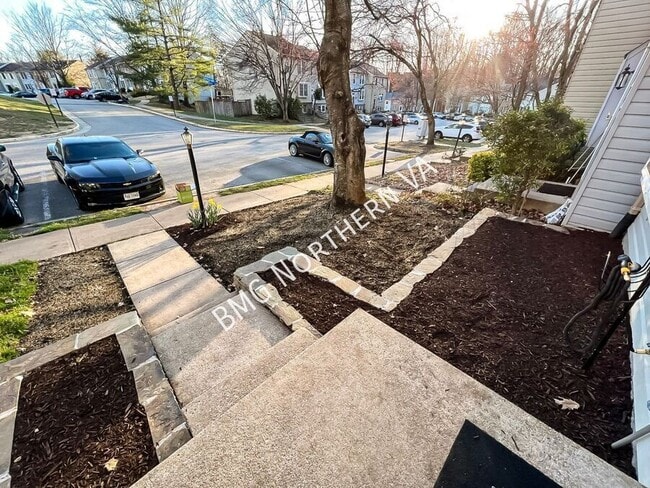 7520 Aspenpark Rd in Lorton, VA - Building Photo - Building Photo