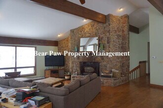 33550 Woodland Dr in Evergreen, CO - Building Photo - Building Photo