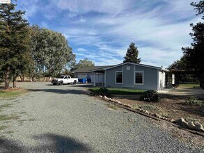13600 Byron Hwy in Byron, CA - Building Photo - Building Photo