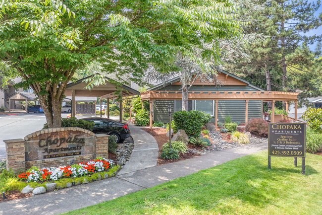 Chopaka Apartments in Issaquah, WA - Building Photo - Building Photo