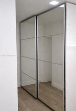 471 NE 162nd St in Miami, FL - Foto de edificio - Building Photo