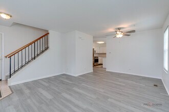 1257 Orleans Dr in Mundelein, IL - Building Photo - Building Photo