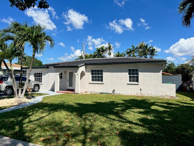 property at 7415 SW 31st St