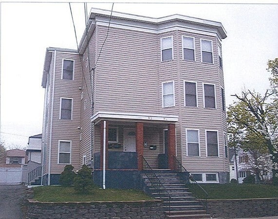 82 Medford St in Malden, MA - Building Photo