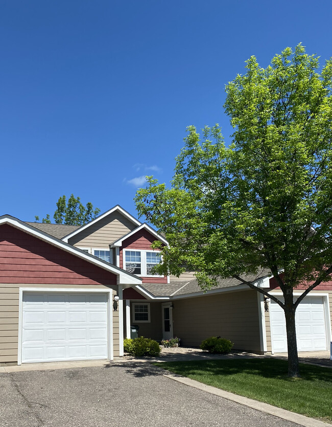 Countryside Townhomes in Albany, MN - Building Photo - Building Photo