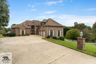 67 Portobello Rd in Arden, NC - Building Photo