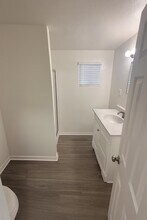 3438 W. Ariel Pl. in Anaheim, CA - Foto de edificio - Building Photo