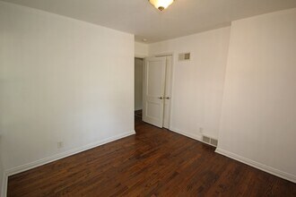 9721 Greenwood Terrace in St. Louis, MO - Building Photo - Building Photo