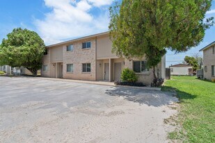 111 Rhonda Dr in Del Rio, TX - Building Photo