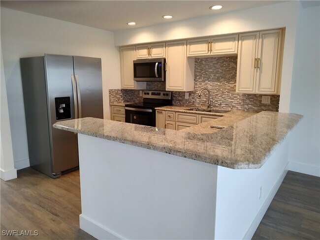 property at 4520 SE 6th Pl