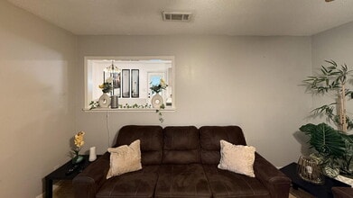 738 Carondelay Dr in Pensacola, FL - Building Photo - Building Photo