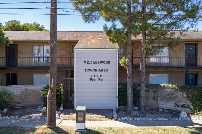 Villagewood Townhomes in Houston, TX - Building Photo - Building Photo