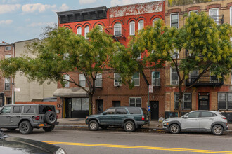 129 Columbia St in Brooklyn, NY - Foto de edificio - Building Photo