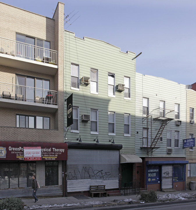 159 Greenpoint Ave in Brooklyn, NY - Building Photo