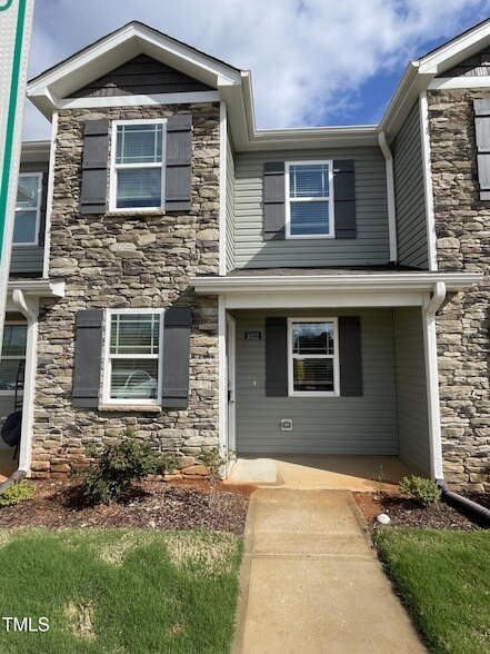 1022 Peony Ln in Youngsville, NC - Building Photo - Building Photo