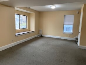 5832 Phillips Ave, Unit #3 in Pittsburgh, PA - Building Photo - Building Photo