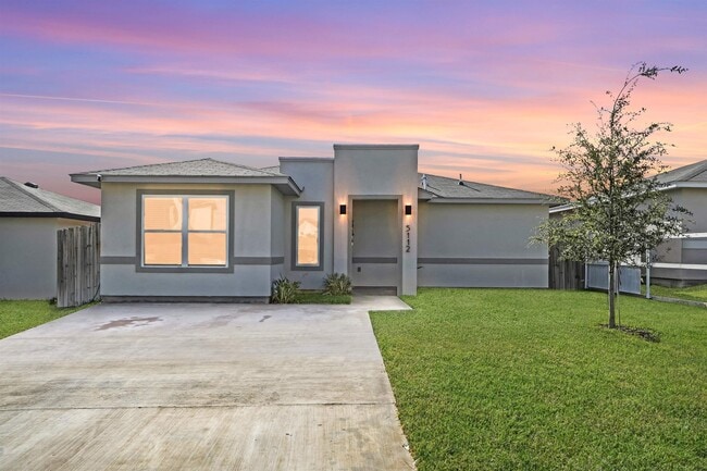 property at 5112 Anacahuita Dr