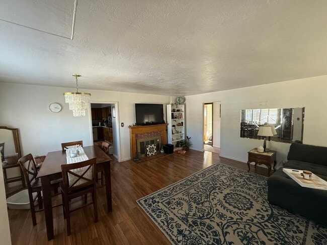 1618 W Locust St in Lodi, CA - Building Photo - Building Photo