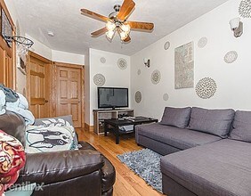 5 Phillips St-Unit -Apt 2C in Boston, MA - Building Photo - Building Photo