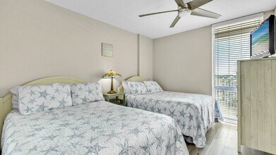 7205 Thomas Dr in Panama City Beach, FL - Foto de edificio - Building Photo