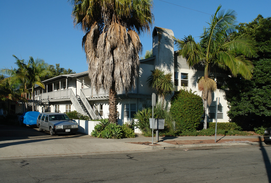 1920 San Pascual St in Santa Barbara, CA - Building Photo